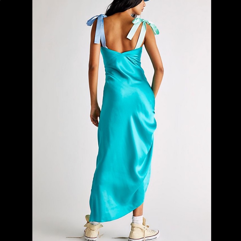 IN SEARCH OF!! DANNIJO BOW TIE SILK DRESS !!!!
